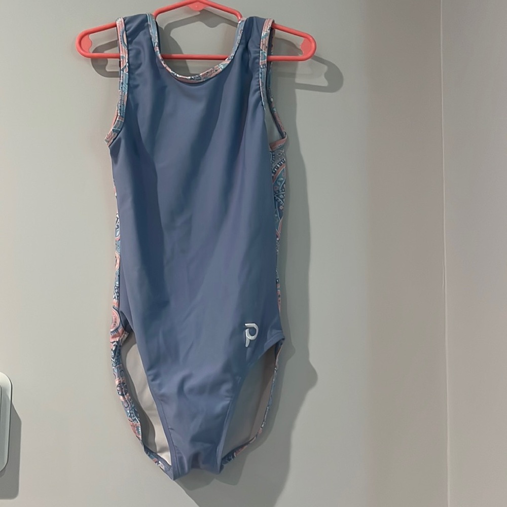 Plum AXS Flipside leo